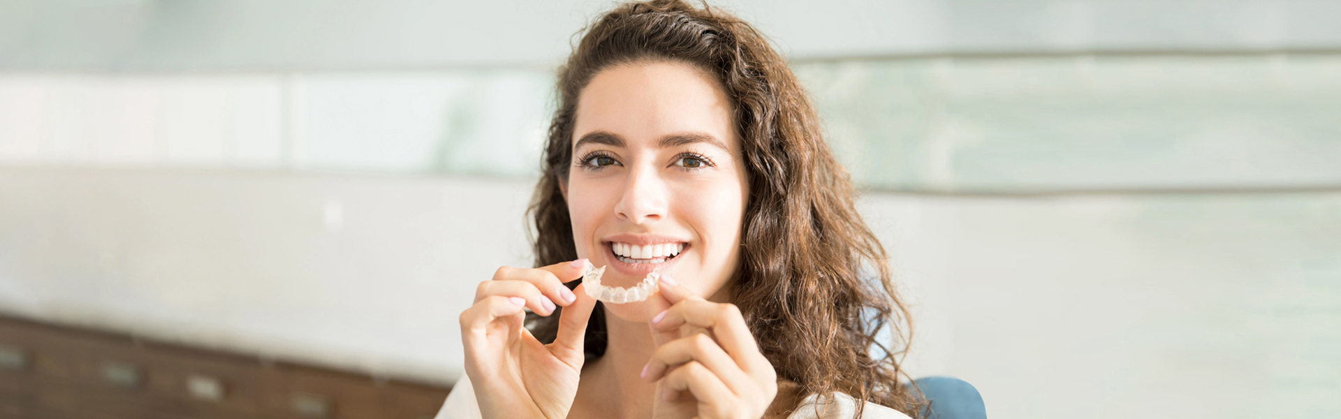 Invisalign® Is an Ingenious Way of Straightening Teeth Discreetly: Here’s Why